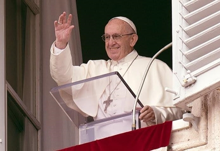 Il Papa scrive ai giornali di strada "Gli invisibili rischiano di pagare il conto più pesante”